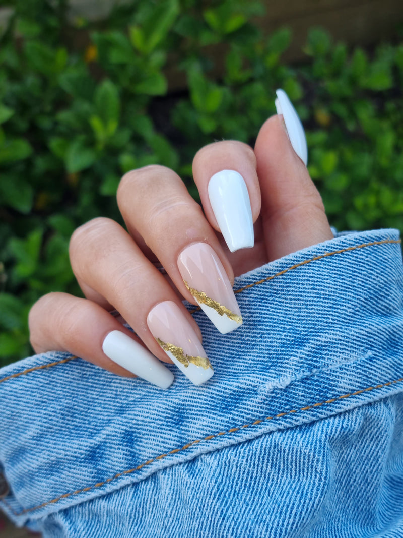 Gold Digger - White